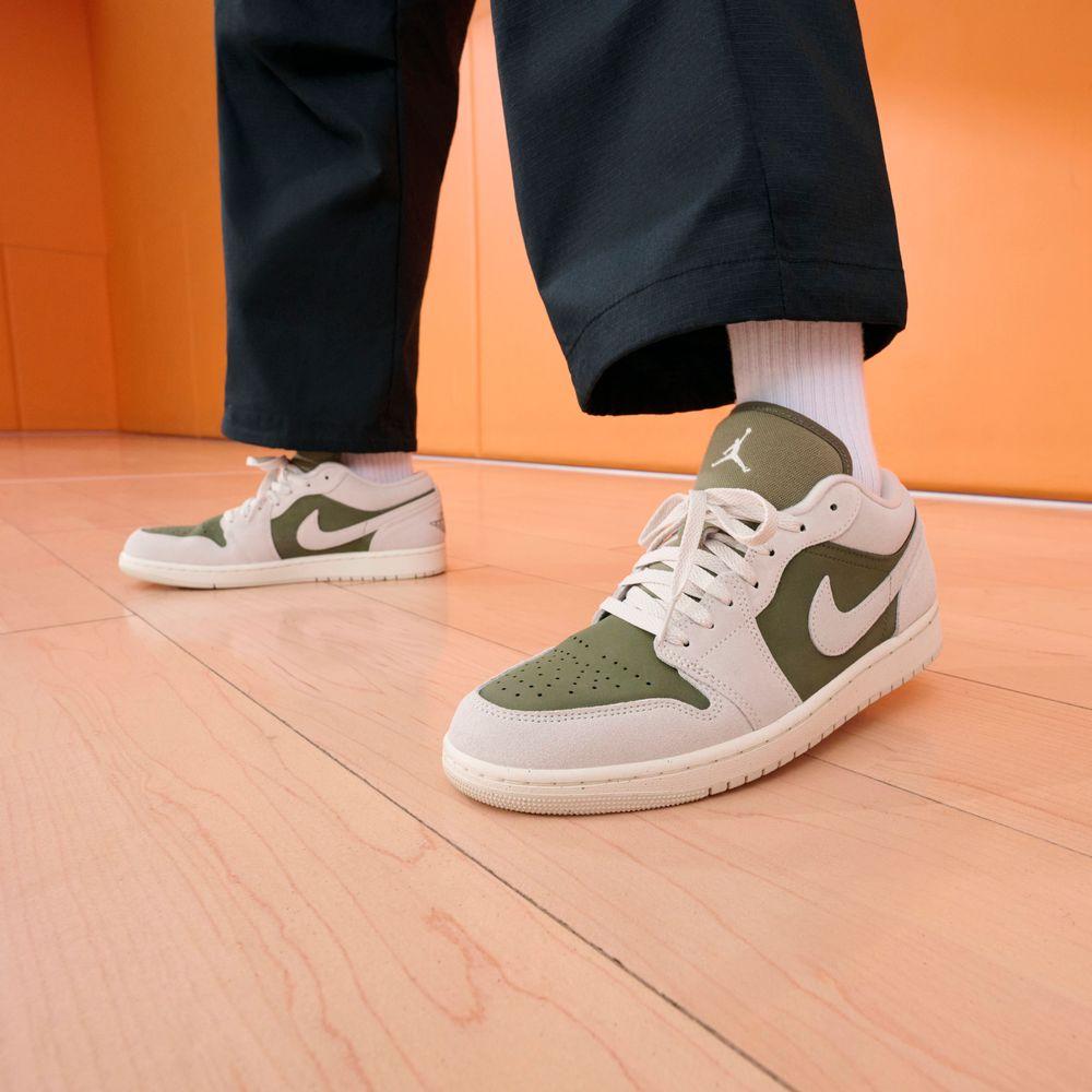 

Jordan 1 Low SE Средняя Олива Парус 44.5