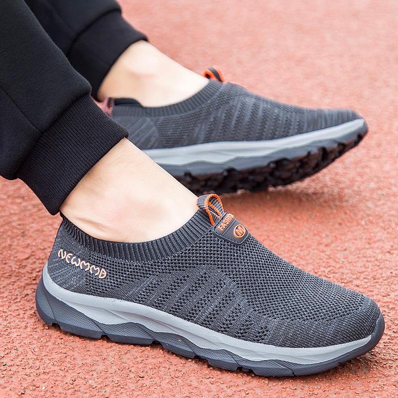 Spring/Summer Old Beijing Cloth Shoes: Comfortable Non-Slip Soft Sole Sports Shoes for Middle-Aged and Elderly