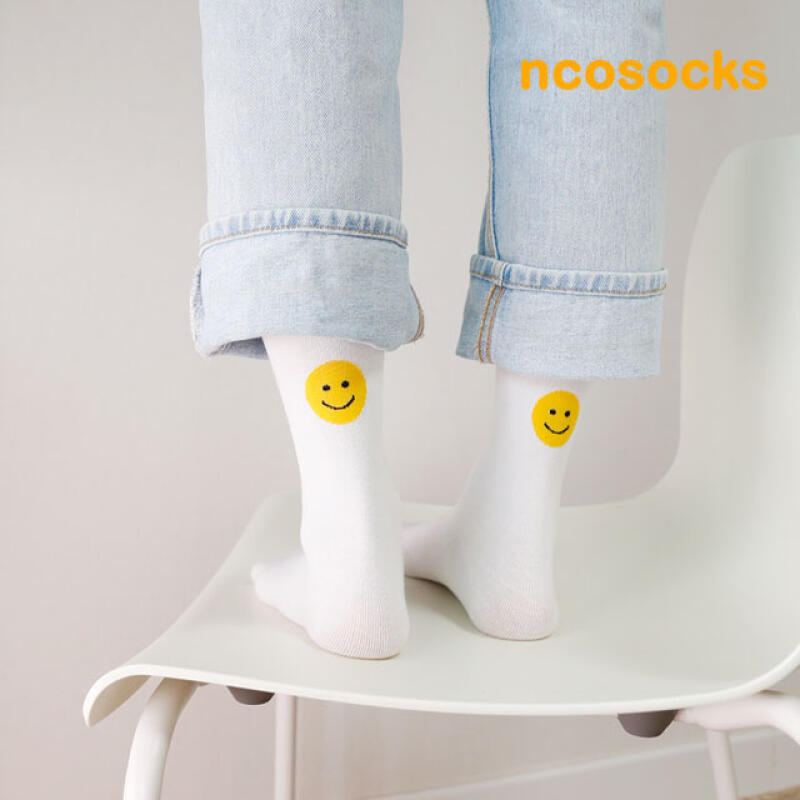 FSN135_Happy Smile Women s Long Socks white