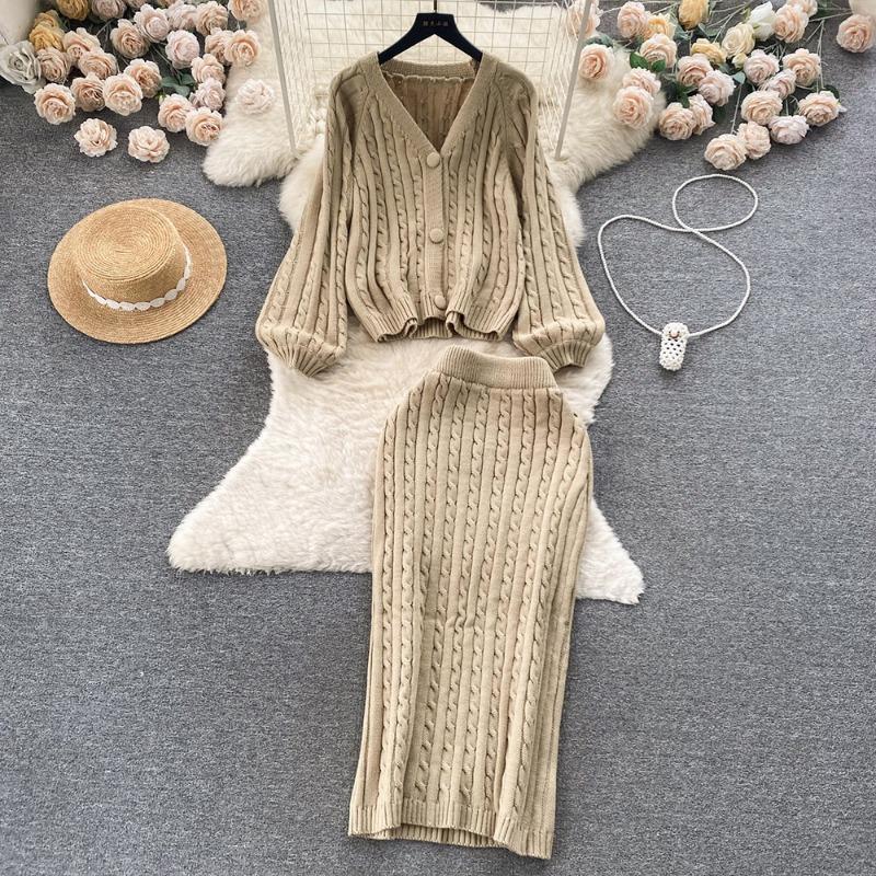 V-neck twist sweater women's two-piece set autumn and winter new loose lazy skirt knitted sweater set