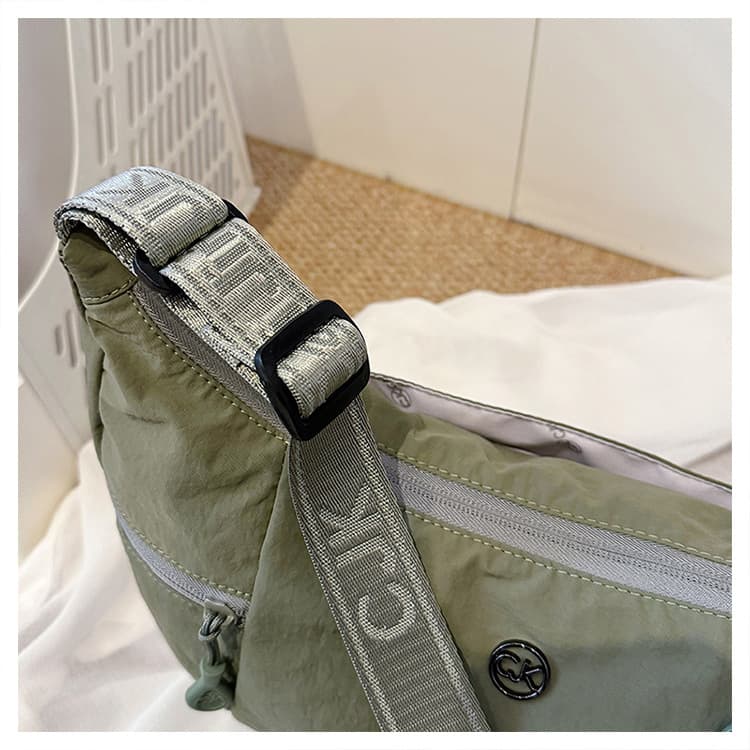 New women's croissant cross shoulder dumpling bag