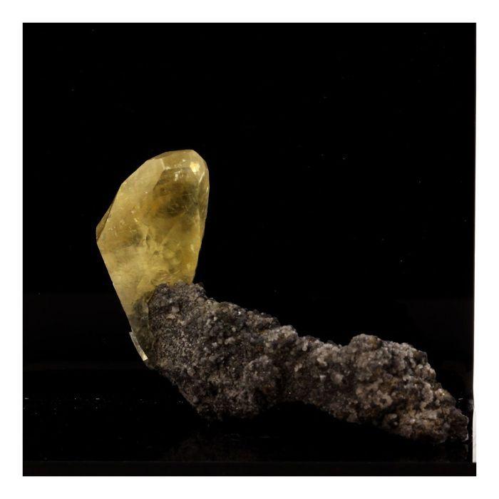 Pierres et Minéraux. Calcite + Pyrite. 224.50 ct. Mine Joplin, Missouri, USA.