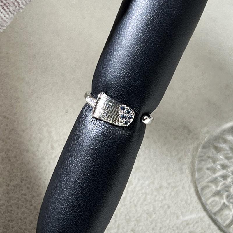 Irregular pleated texture Minimalist Korean flapper butterfly open ring Female alphabet full diamond fashion niche ring