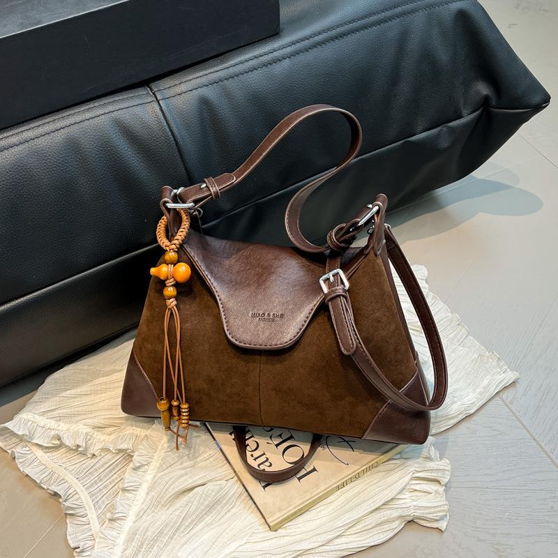 

Niche suede suede fashion underarm shoulder bag women s new versatile casual high-end messenger bag