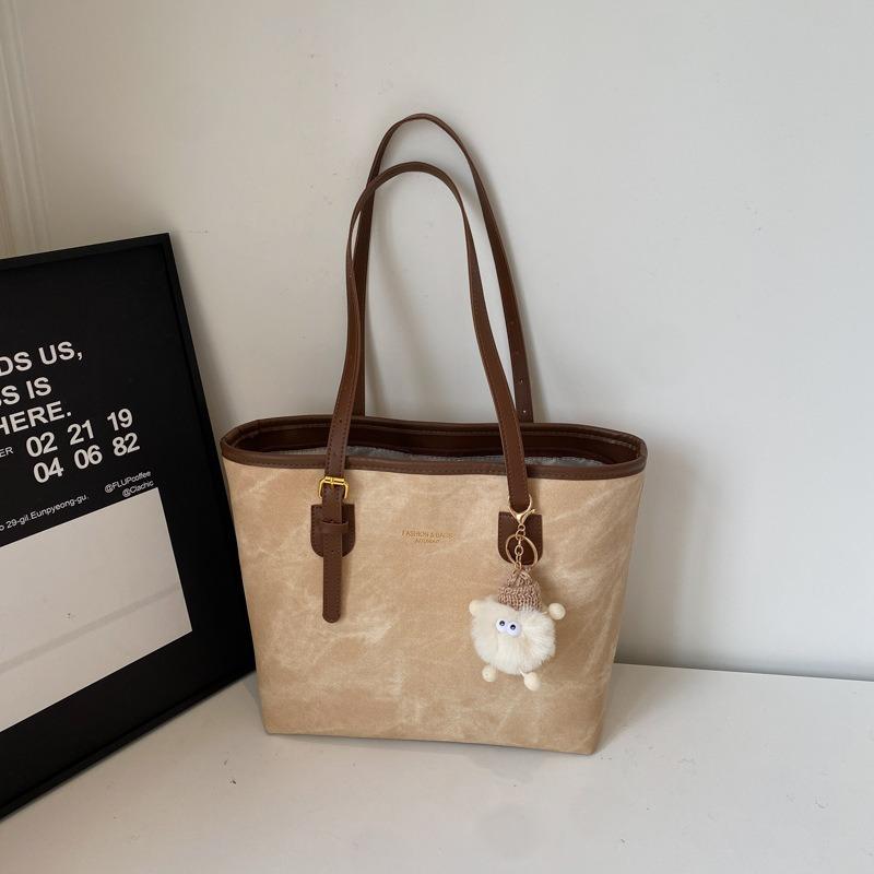 Large capacity tote bag women's autumn and winter new fashion shoulder bag college students class commuter bag underarm bag