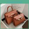 Crossbody Single Shoulder Bag Fashion Casual Simple Retro Classic Style Girl