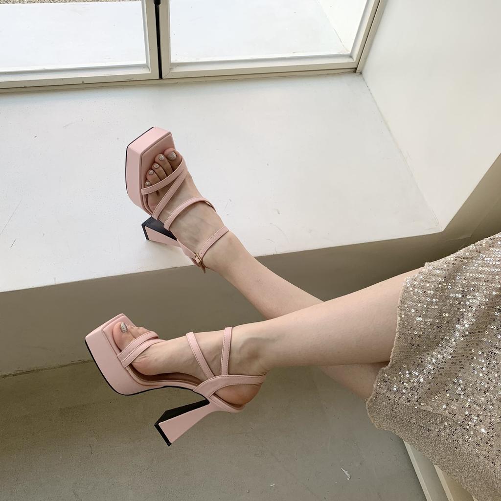 Firkanttå åpne tå catwalk superhøye hæler damesko tykk hæl tykksålet vanntett plattform sexy sandaler