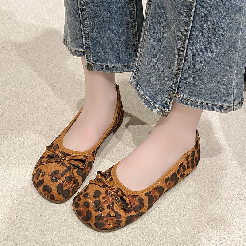 2025 summer new retro gentle ballet flats bow shallow mouth single shoes large size soft sole beanie shoes women