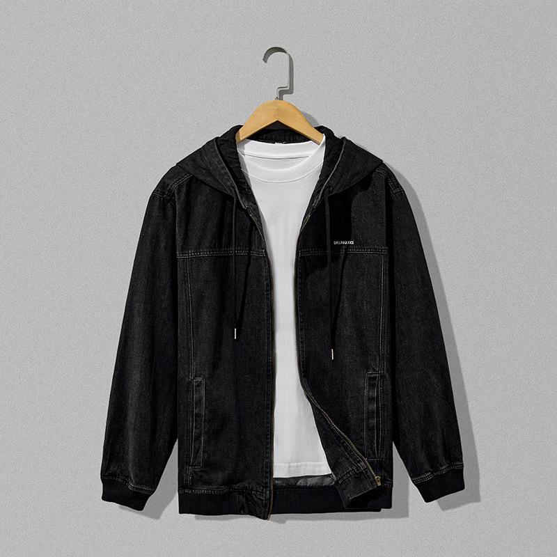 W822 Men's Thickened Hooded Denim Zip-Up Jacket: Stylish, Trendy, and Versatile.