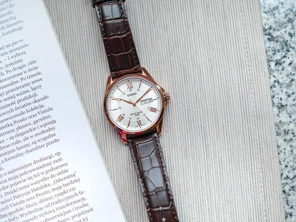 HERREKLOKKE CASIO MTP-1384L-7A + ESKE