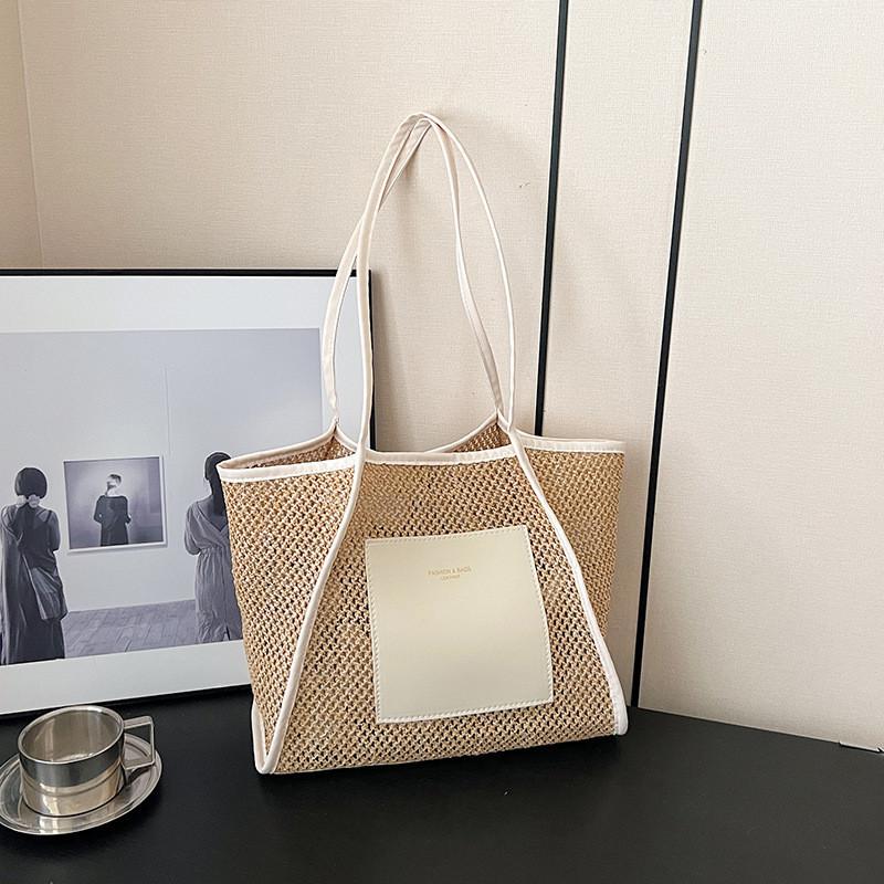 Trendy Summer Woven Shoulder Tote Bag For Women In Spacious Design And Fashionable Colors белый