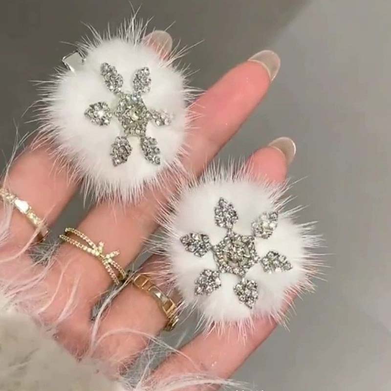New Fashion Shiny Rhinestone Snowflake Fur Ball Plush BB Clip for Women Korean Sweet Bang Clip Barrette Hair Accessories