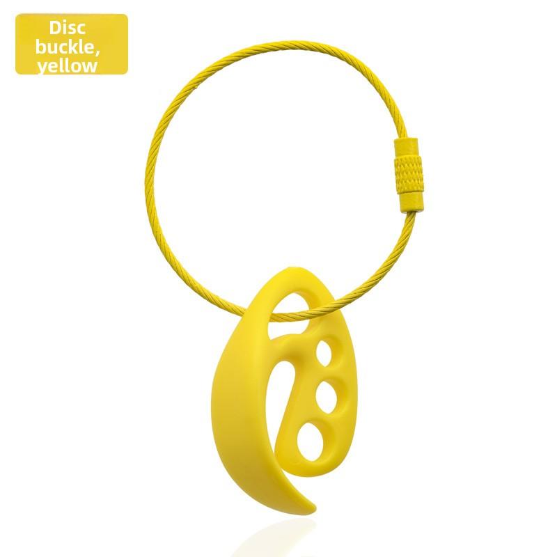 When Using Ultimate Frisbee, You Can Choose To Attach The Frisbee Buckle To Your Backpack To Display The Frisbee or Attach The Frisbee Clip