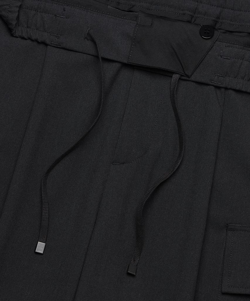 MUSINSA STANDARD Wide Banding Cargo Half Slacks [Dark Gray]