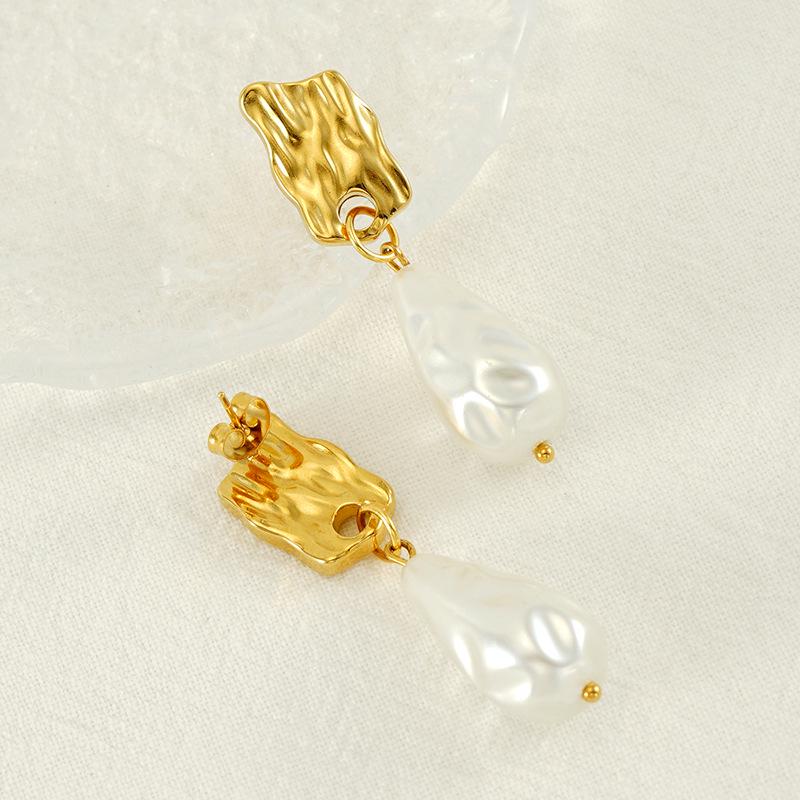 Cross-Border Irregular Pearl Long Earrings - European & American Retro Design, Versatile & Elegant.