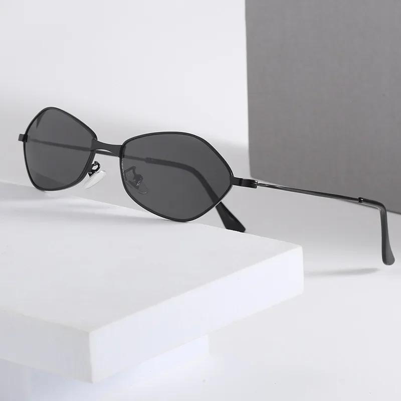 Metal Diamond-shaped Frame UV400 Sunglasses Unisex INS Style Anti-ultraviolet Daily Sun Glasses Fashion Wear Take
