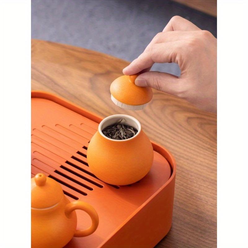 1 sada 6 kusů keramické cestovní čajové soupravy Lucky Orange Konvice a šálky Přenosná čajová souprava s podnosem a přenosným pouzdrem Ideální pro venkovní kempování a domácí použití Slavnostní