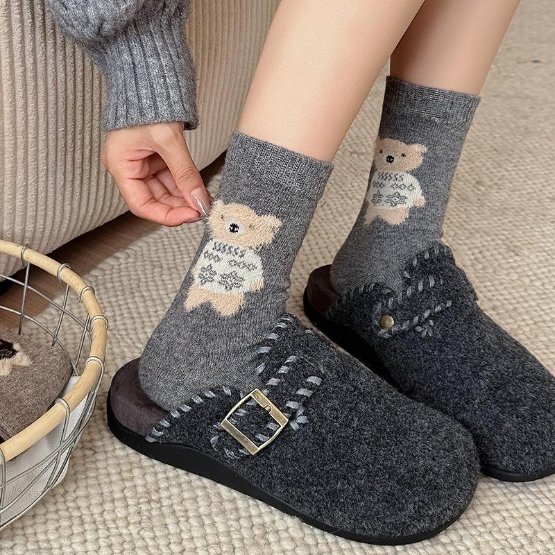 Wool Socks Children'S Medium Tube Socks Season Warm, Piled And Thickened To Keep Warm Cute Cartoon Flocked Bear Stockings Women
