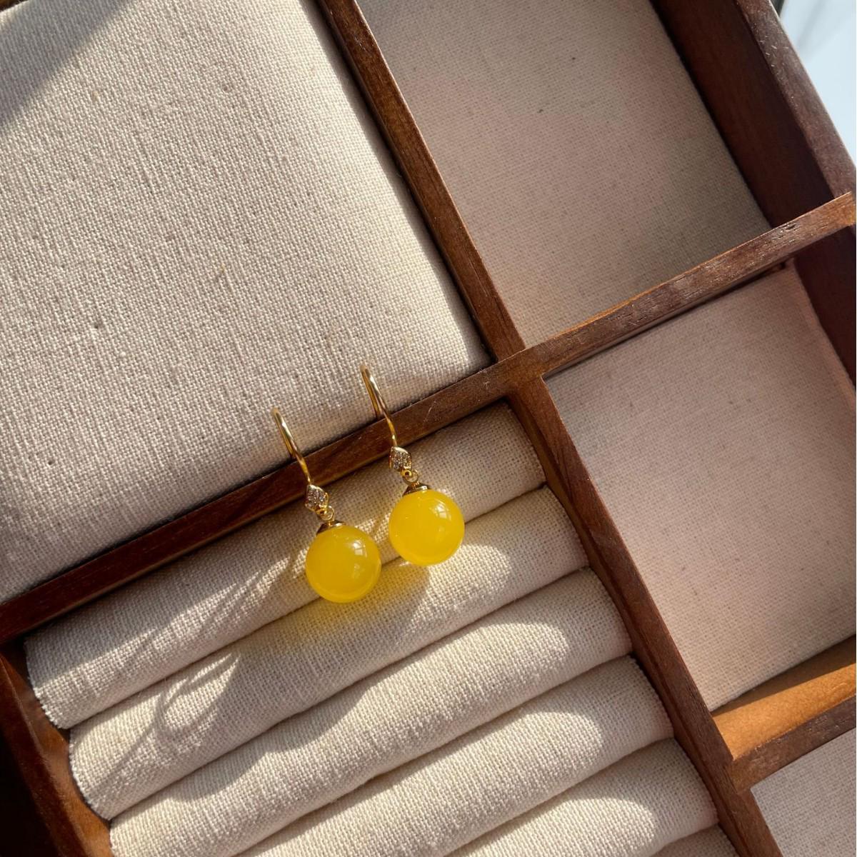 Elegant Citrine Dangle Earrings: Fashionable Light Luxury in Chinese Style Electroplated медный