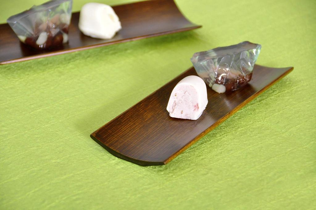 Sakai Sangyo Kaguya Plate Set of 3 Dining Table Meal Hospitality Bamboo Urushi Plate (Lacquered)