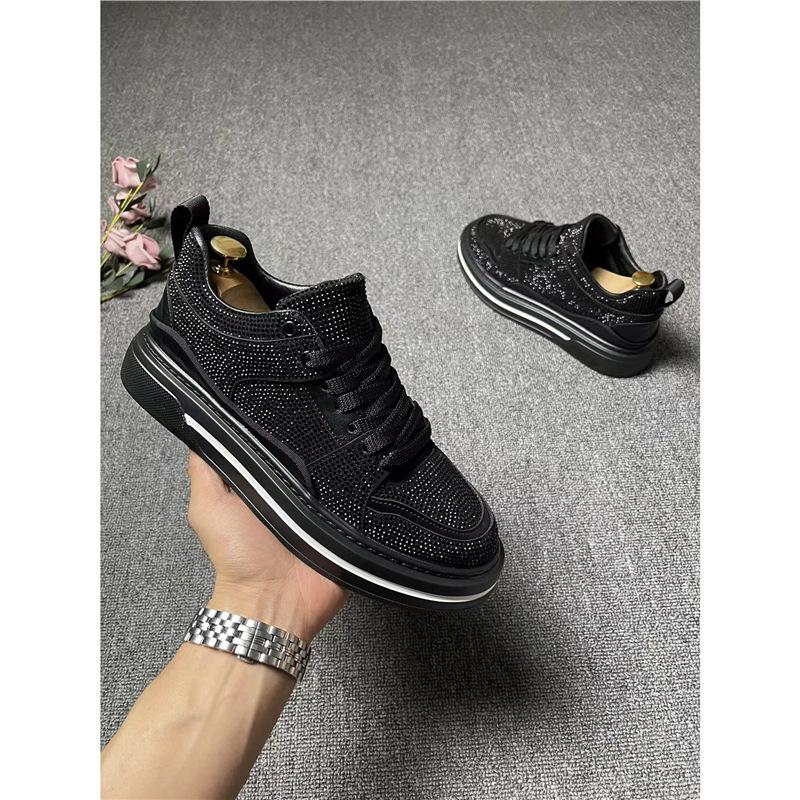 Autumn low-top hot drilling comfortable and lightweight sports and leisure board shoes qs