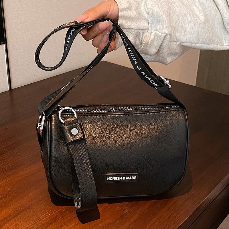 

Корейская версия модной сумки-банта для женщин 2024 года, новая летняя простая повседневная маленькая квадратная сумка, высококачественная трендовая сумка через плечо чёрный