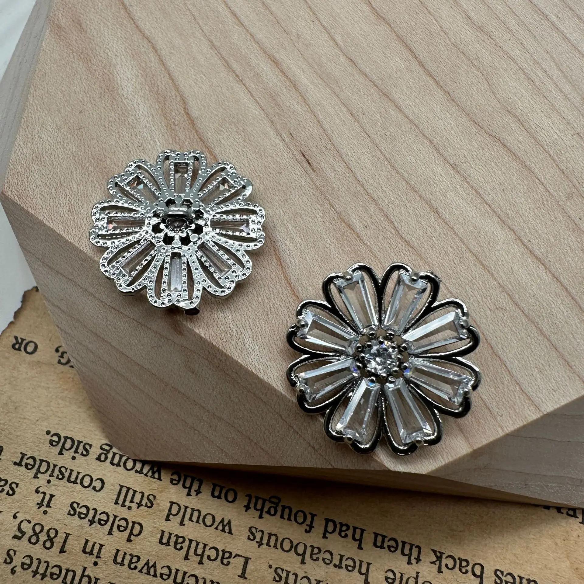 

5pc/lot Luxury Small Rhinestone Buttons for Clothing Cubic Zircon Shank Button Decorative CZ Sewing Buttons for Shirt Cuff Link 20mm срібний