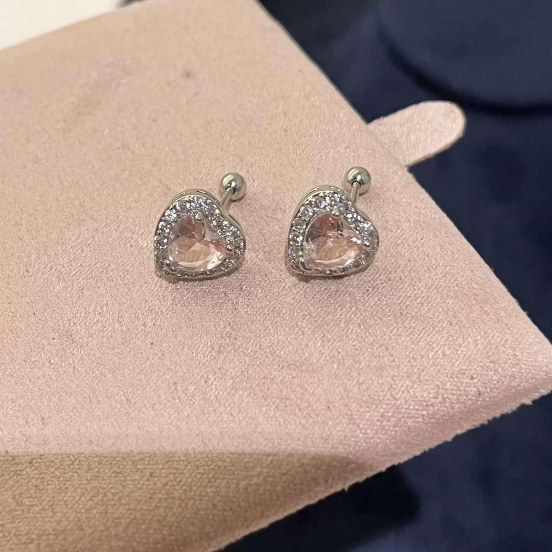Sparkling Crystal Heart Stud Earrings - Fashionable, Versatile, High-End Feel