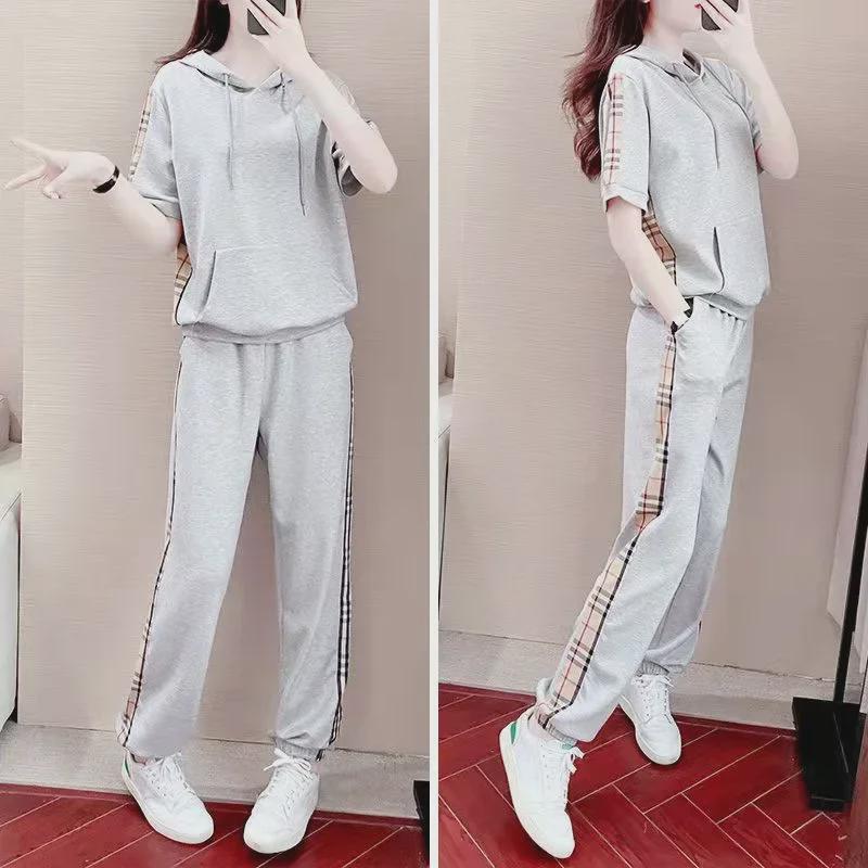 Women's 2025 Summer Stylish Two-Piece Casual Set: Loose Short Sleeve Hooded Sweatshirt Sportswear