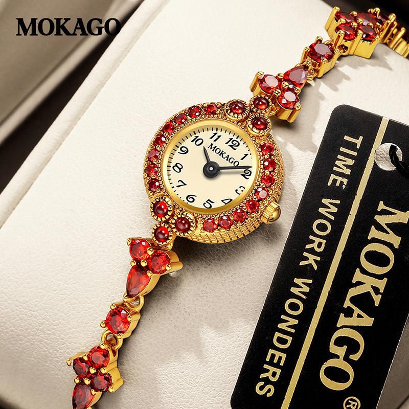

Moka Vintage Style Women s Quartz Watch - Retro Light Luxury Mini Round Bracelet, Waterproof, Mother-of-Pearl Dial, Pomegranate Color.