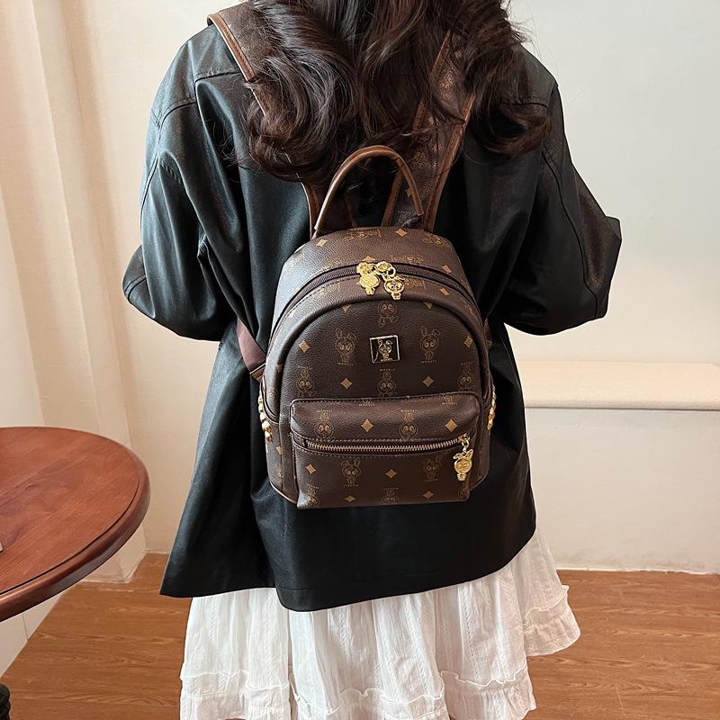 This year's popular fashion commuter premium texture student bag 2025 casual super fire large capacity double shoulder women's bag