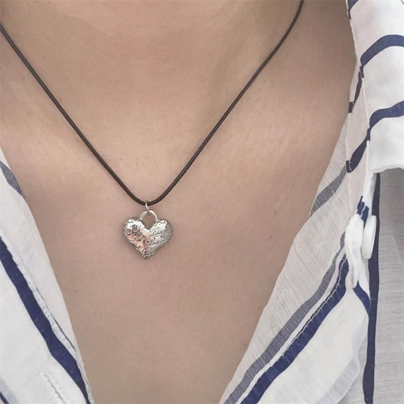 Punk Love Heart Pendant Necklace for Women Men Hip Hop Braid Rope Choker Clavicle Chain Party Y2k Fashion Jewelry Gift