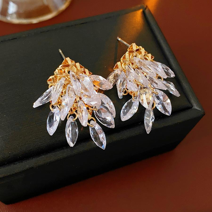 Silver Needle New Chinese Zircon Leaf Water Drop Earrings Light Luxury Premium Sense Earrings Retro Court Style Temperament Earrings Women