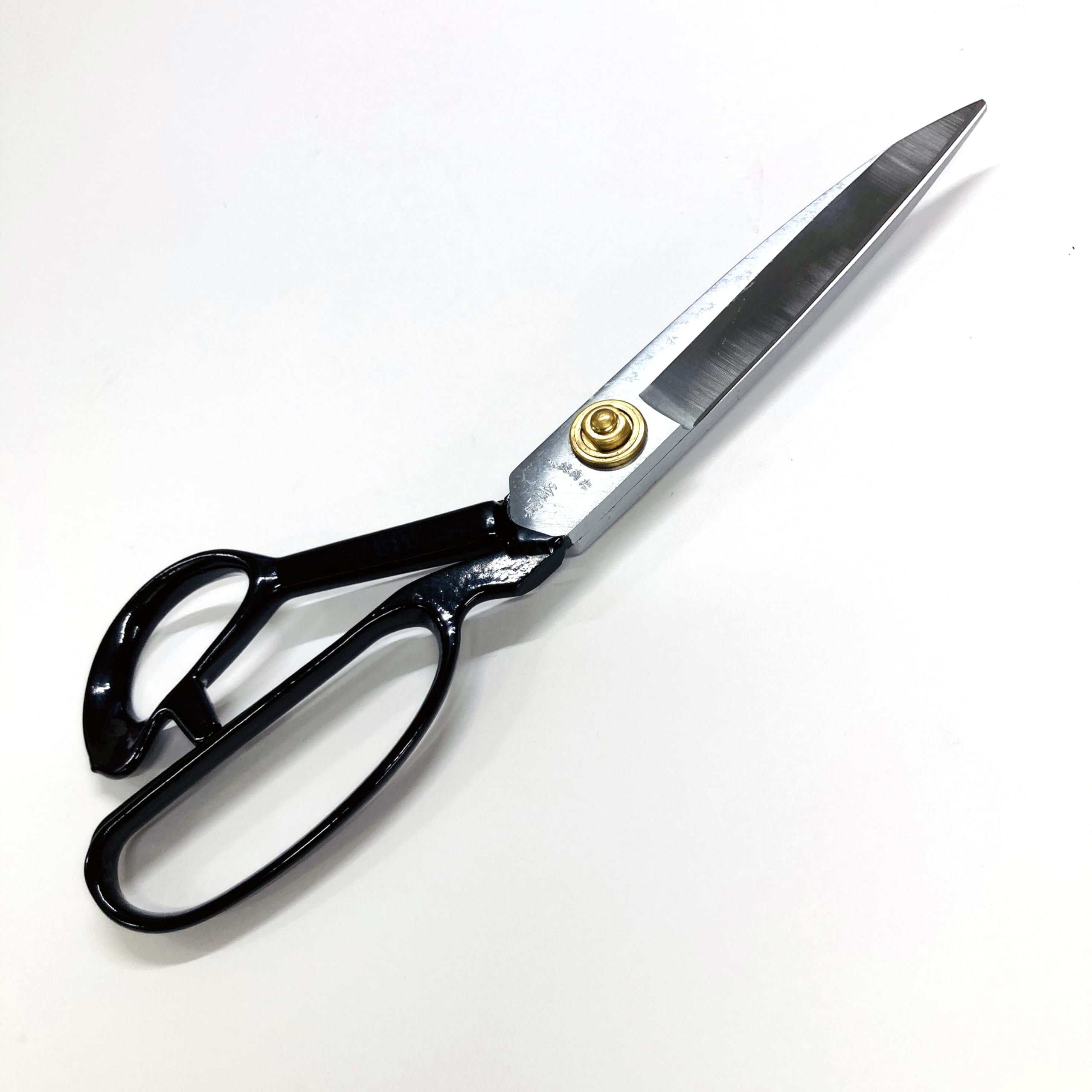 

Kamashiro Lacquer Scissors 240mm Dressmaking Scissors (with steel)