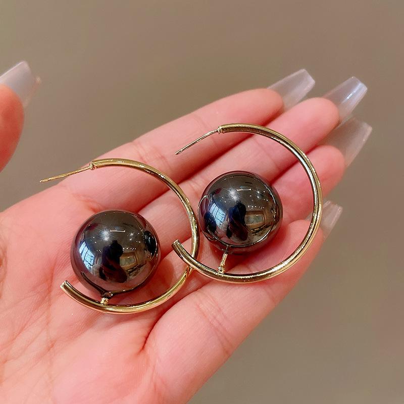 Silver Needle Luxury Pearl Heart Stud Earrings - Versatile, Fashionable Court Style