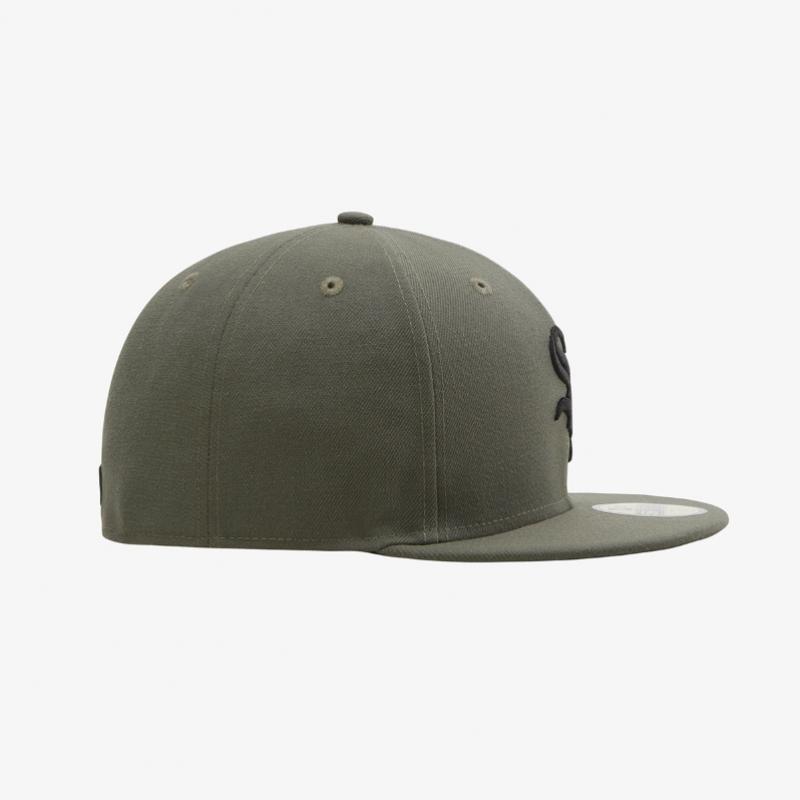 New Era Chicago White Sox Basic Fitted Cap Dark Brush 15131706
