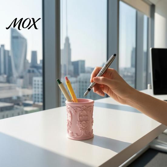 Luxury Desktop Storage Container 3D Printed Relief Pen Holder, European Retro Stationery Organizer for Makeup Brush Holder Pencils And Brushes,