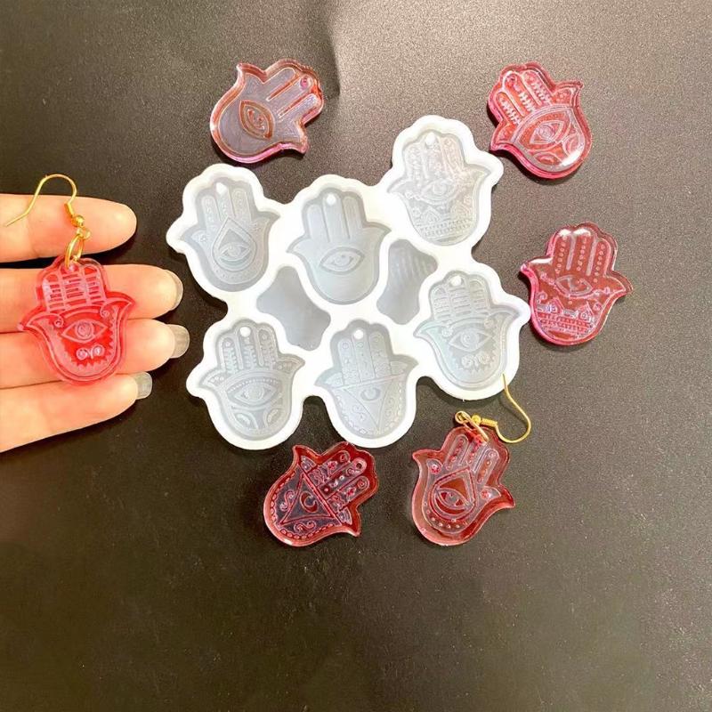 Palm-shaped Keychain Silicone Mold with Hole Keyring Pendant Handmade Mold for Valentine's Day Gift Making