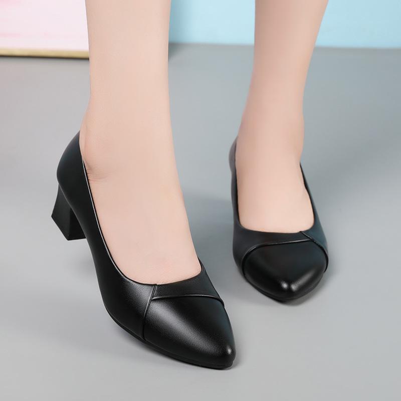 Spring & Autumn 2022 Chunky Heel Soft Leather Mom Shoes - Comfortable Low-Cut for Middle-Aged & Elderly Women