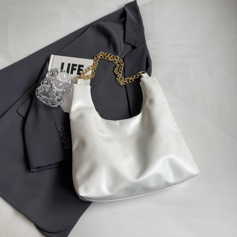 Chic Vintage Large Capacity Tote Bag Fashionable Shoulder Bag For Daily Use