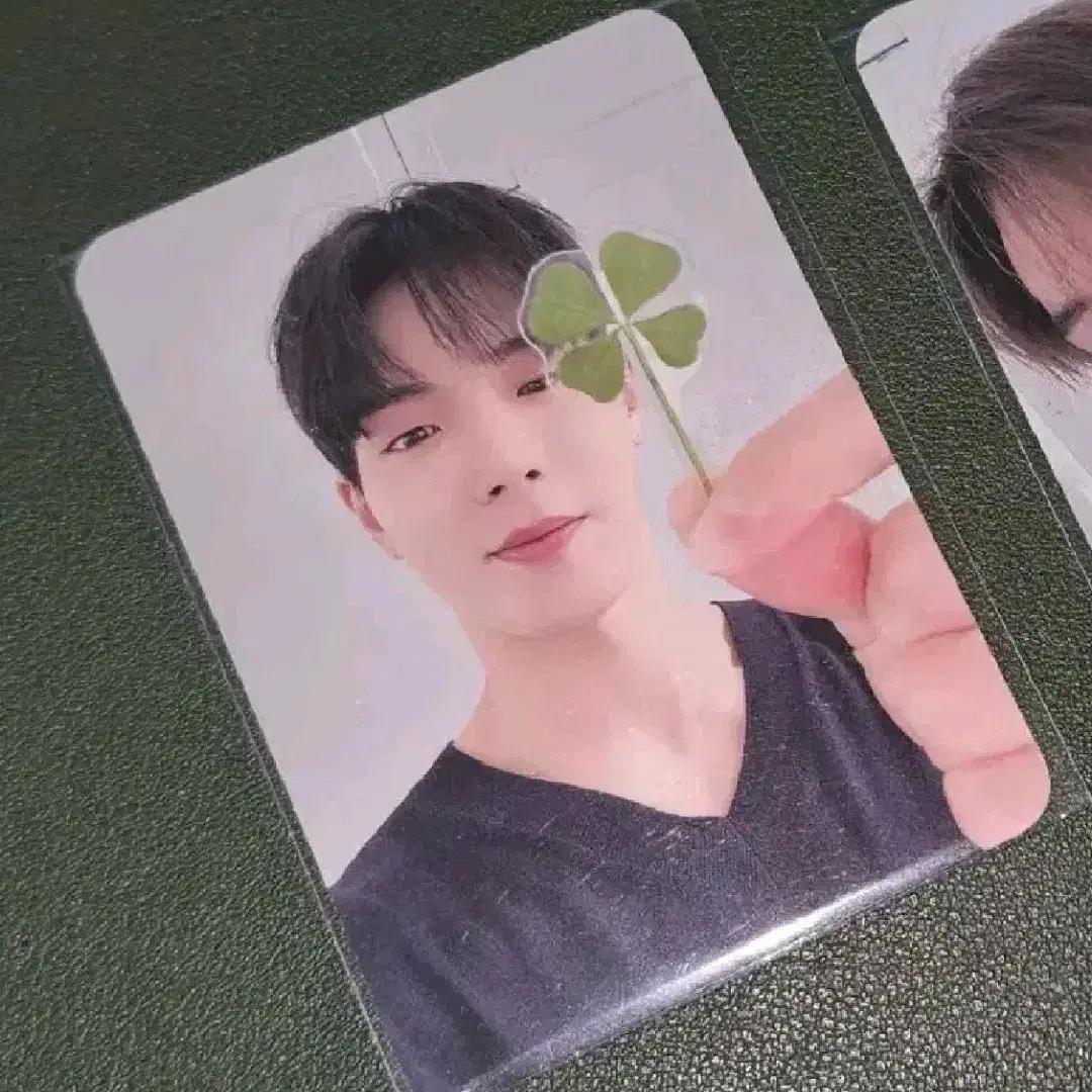 

Monsta X Шону Поп-ап Магазин 70 000 Вон Случайная Полка