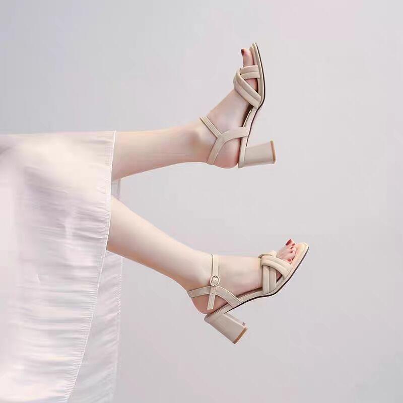 One-word sandals women's skirt 2025 summer new shoes soft-soled high heels women wear Roman sandals