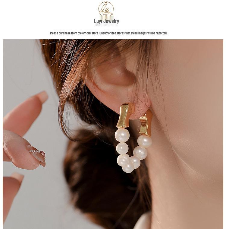 2023 Damen High-End Süßwasserperlen Ohrringe: Schlichte, luxuriöse, vielseitige Designer-Accessoires