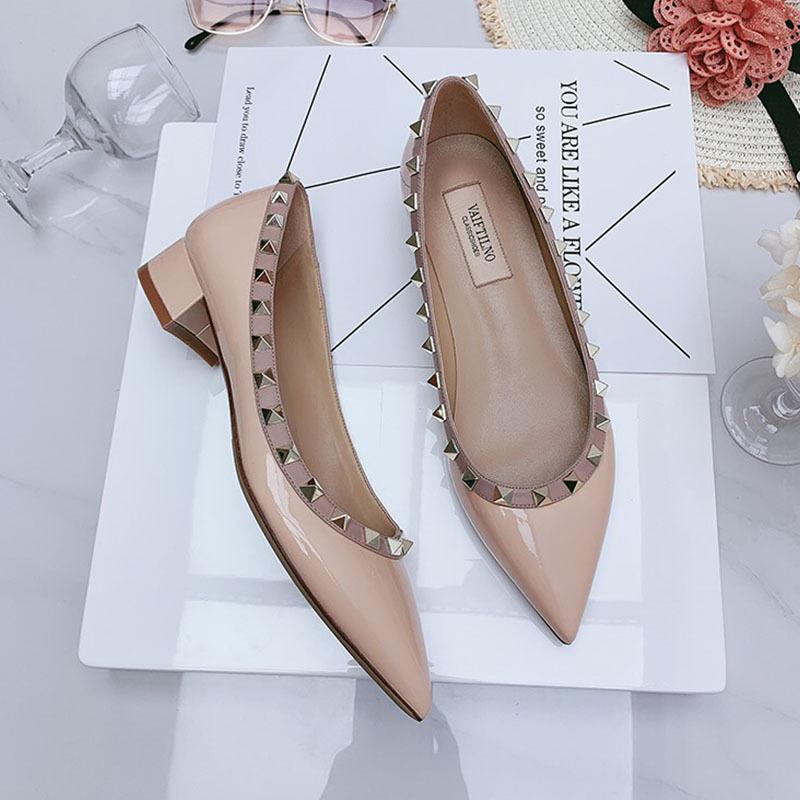 2024 Luxusní Značka Lakovaná Kůže Nýtované Vysoké Podpatky Špičaté Mělký Výkroj Plochá Podrážka Všestranné Módní Dámské Jednoduché Boty 41