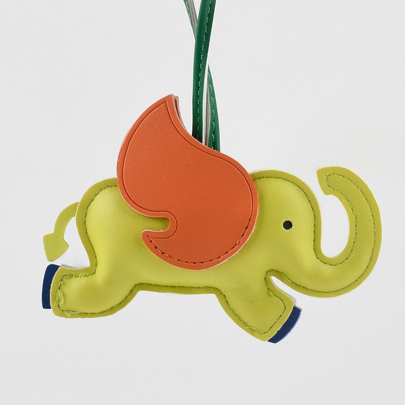 Maskottchen Elefant Benutzerdefiniertes LOGO Schlüsselanhänger Blankes Leder Lasergravur Autoschlüsselanhänger 3D Niedlicher Fliegender Elefant Personalisierter Anhänger Geschenk