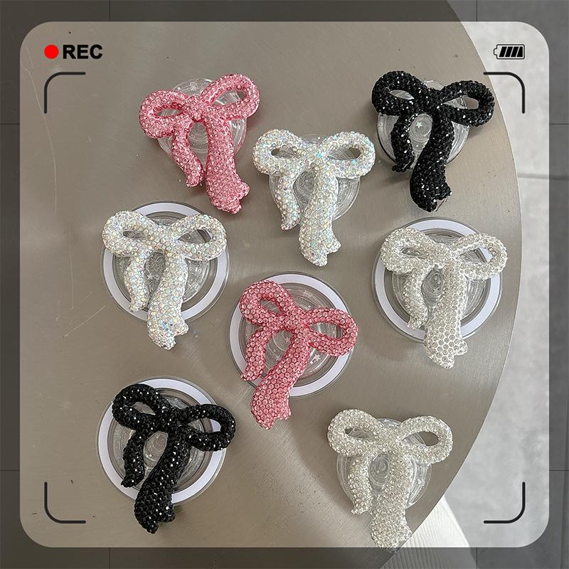 Luxury Rhinestone Bow Mobile Phone Holder: Telescopic, Magnetic, and Foldable for Japanese and Korean Girls