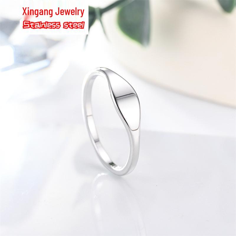 Glossy Korean Dongdaemun Titanium Steel Women's Celebrity Ring