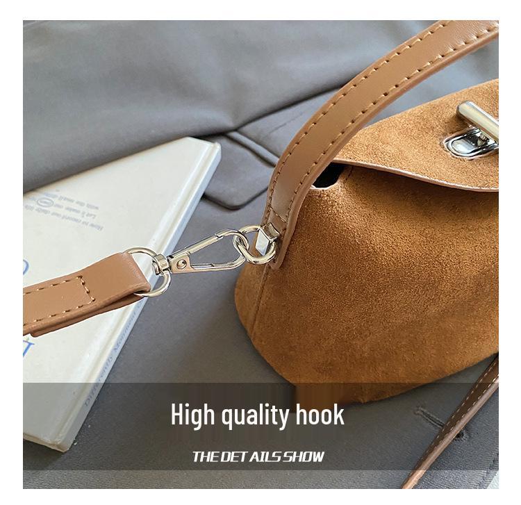 2025 Women's Retro Trendy Crossbody Dumpling Handbag: Versatile Frosted Single Shoulder Design.