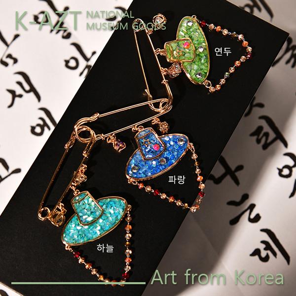 Gat Brooch – MU:DS 2024 Selected Design