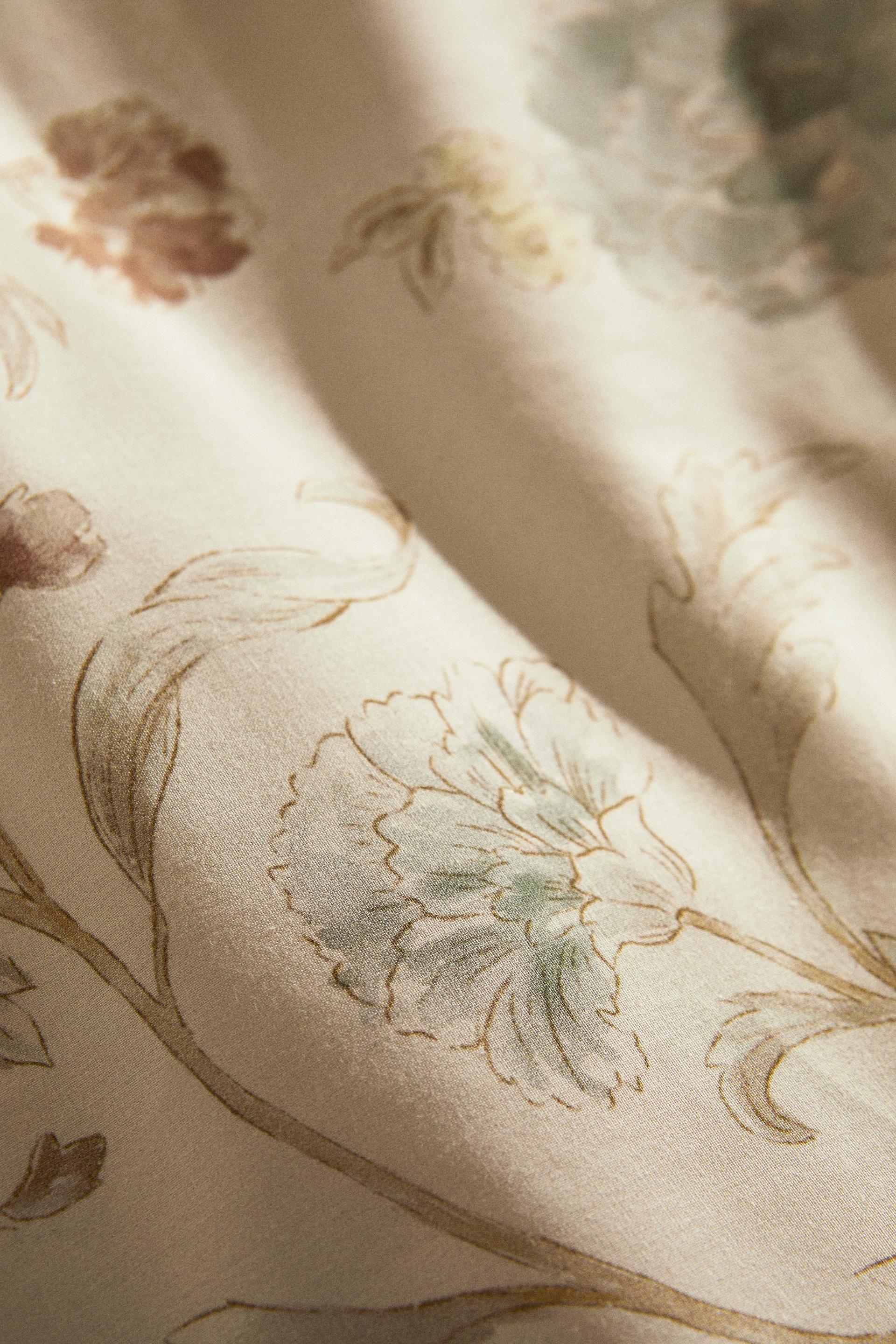 

ПОДОДЕЯЛЬНИК С ЦВЕТОЧНЫМ ПРИНТОМ